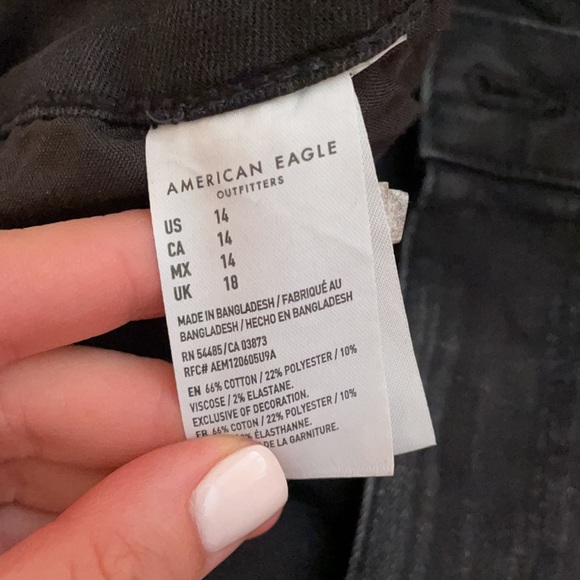 American Eagle Distressed Denim Bike Shorts - Picture 6 of 6